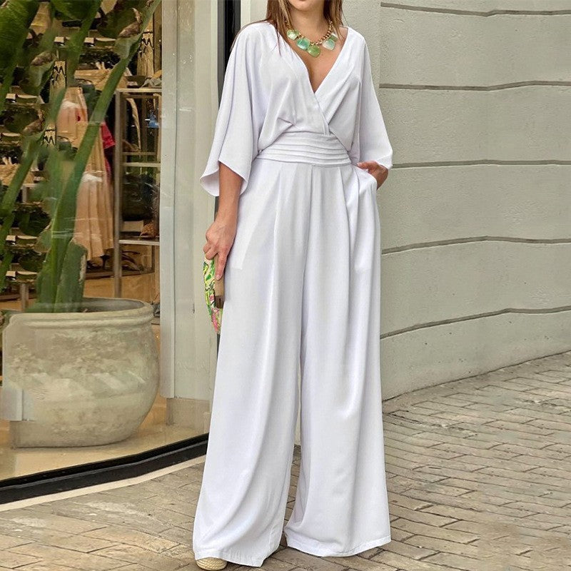 Elegant jumpsuit med V-hals og vide ben